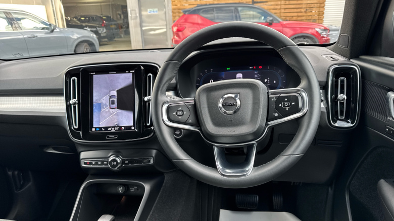 Volvo XC40 2.0 B4P Plus Dark 5dr Auto Petrol Estate